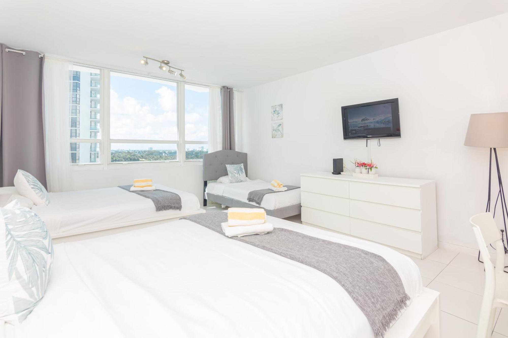 Girasole Rentals Suites Miami Beach Oda fotoğraf