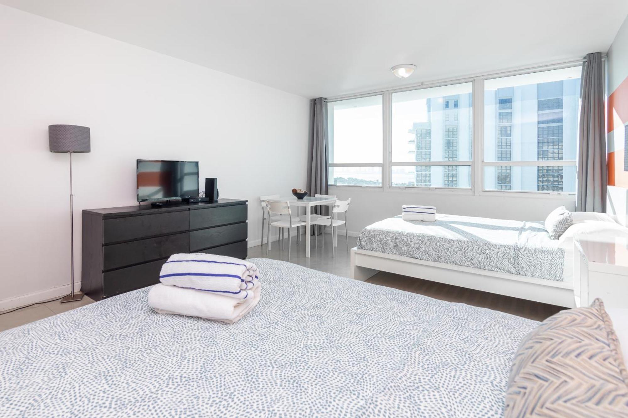 Girasole Rentals Suites Miami Beach Oda fotoğraf